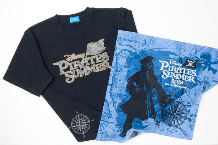 Tシャツ 2,500円/バンダナ 800円 (C)Disney