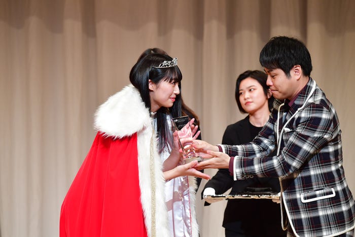 (左から)高野渚さん、井上裕介(提供写真)