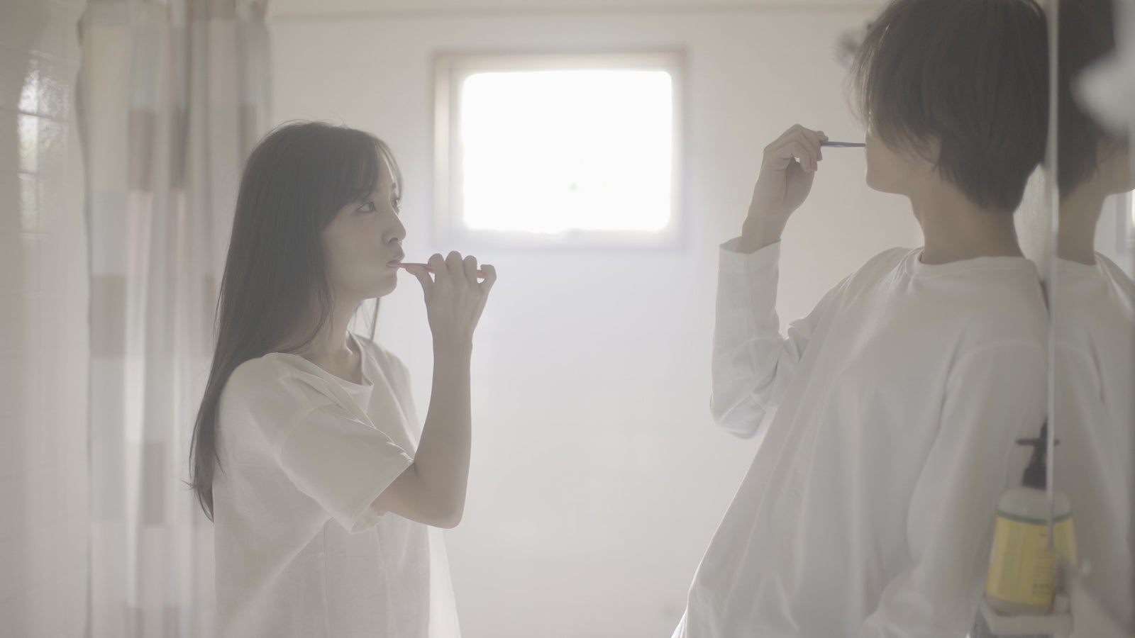 板野友美「すき。ということ」（2月13日発売）MVより（提供画像）