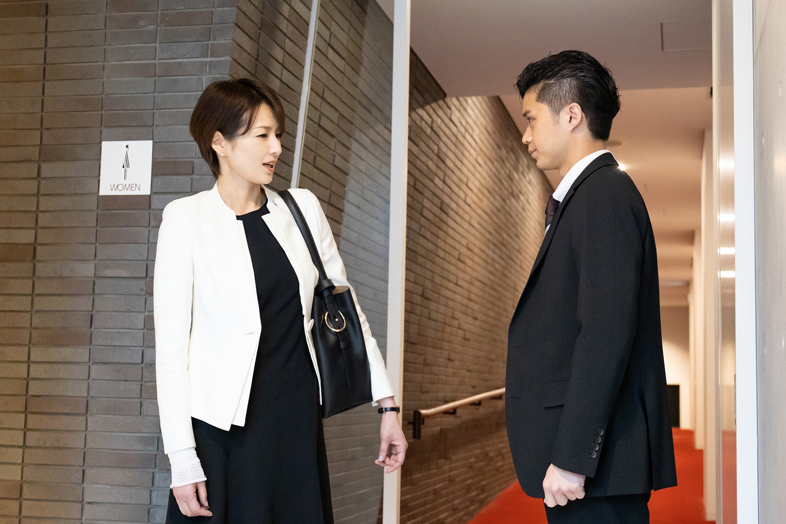 吉瀬美智子、磯村勇斗「ケイジとケンジ、時々ハンジ。」第3話より（C）テレビ朝日