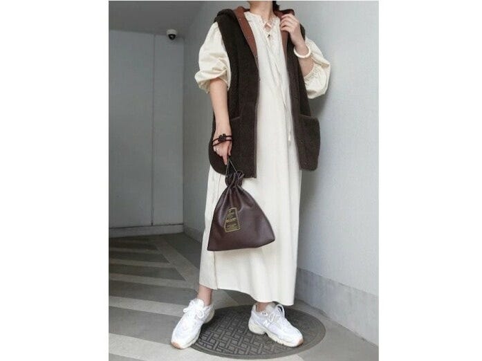 少しボリューミーなシルエットが可愛い「ニューバランス」　出典：WEAR