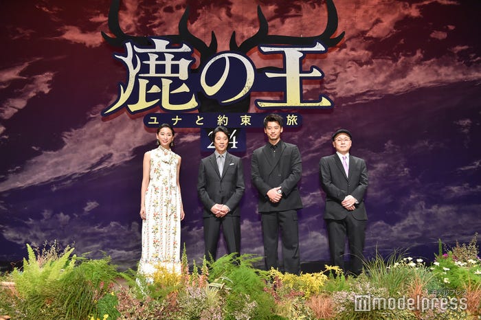 杏、堤真一、竹内涼真、安藤雅司監督(C)モデルプレス