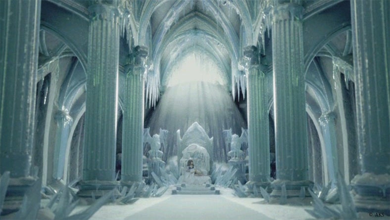 小嶋陽菜主演ショートムービー「私は冷たい女。～この夏冷たい魔法がかかる～」より