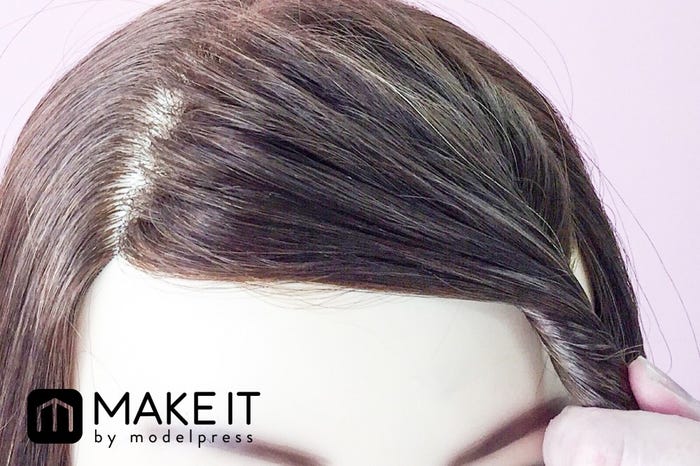 伸ばしかけ前髪アレンジ〈編み込み〉 (C)メイクイット