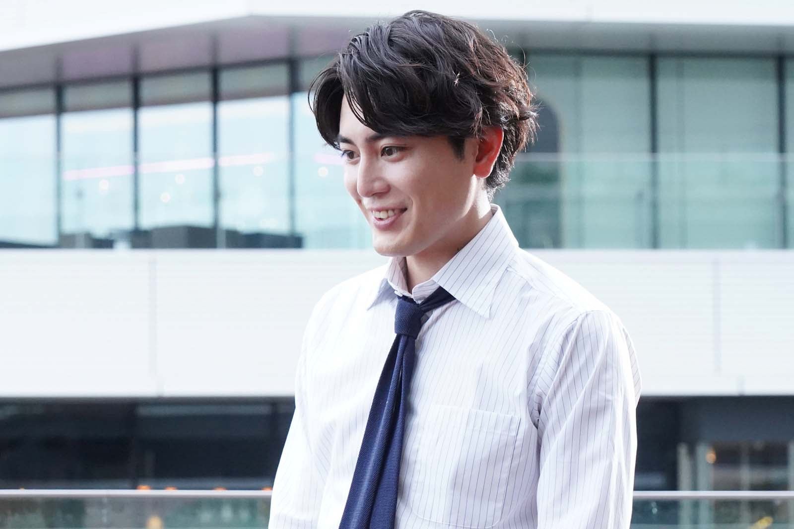 間宮祥太朗「真夏のシンデレラ」第5話より（C）フジテレビ