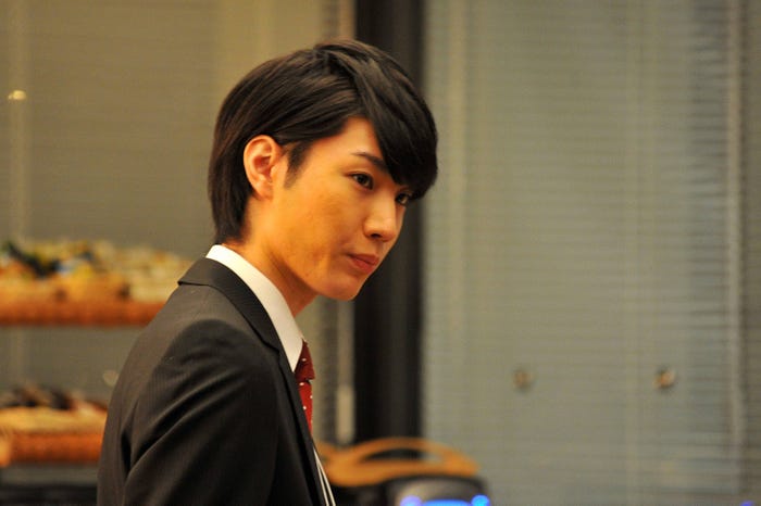 桜田通/ドラマ「HOPE~期待ゼロの新入社員~」より(画像提供:フジテレビ)