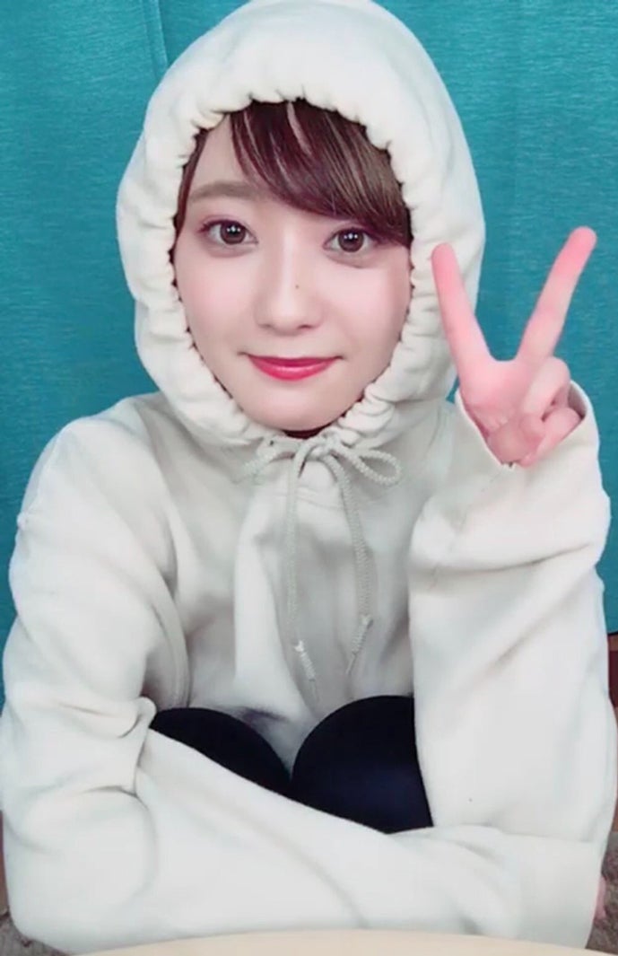 ファンモン ヒゲダン歌う美女 こぴって ギャップ溢れる 宅飲み動画 も話題 心の拠り所になれれば 注目の人物 モデルプレス