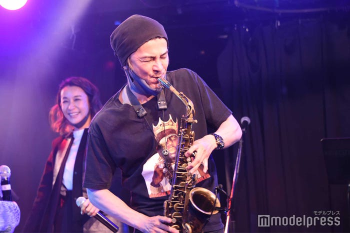 リハーサル中の鈴木紗理奈、武田真治 (C)モデルプレス