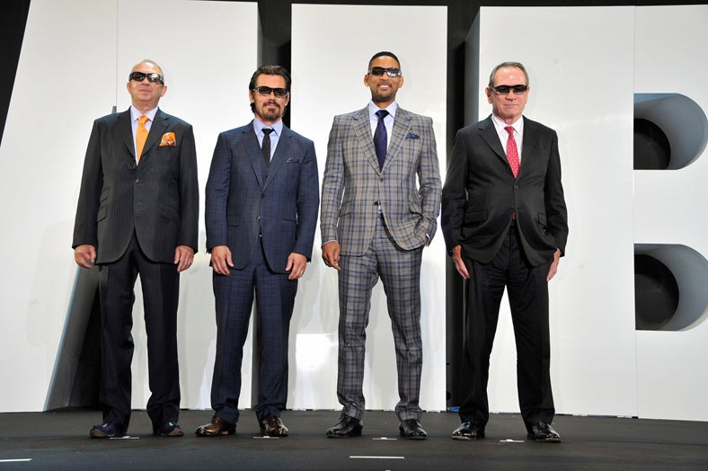 映画「メン・イン・ブラック3」ジャパンプレミアに登場した（左から）バリー・ソネンフェルド監督、ジョシュ・ブローリン、ウィル・スミス、トミー・リー・ジョーンズ（c） 2011 Sony Pictures Digital Inc．All Rights Reserved．