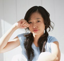 彼氏との喧嘩が原因 働く女子が 会社で泣いてしまった回数 モデルプレス