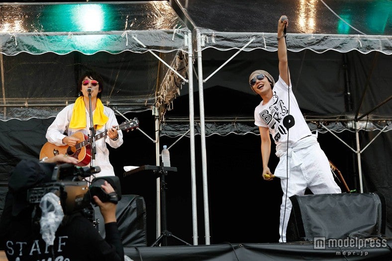 BBQコラボ（1）さくら大学院（左から：高橋優、山村隆太）