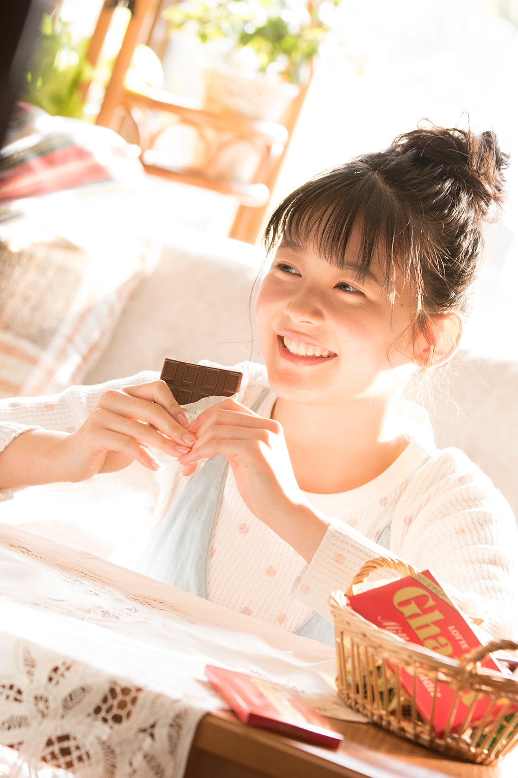 久間田琳加／新CMメイキングカット（提供画像）