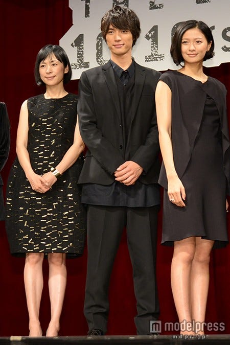 (左から)西田尚美、福士蒼汰、榮倉奈々