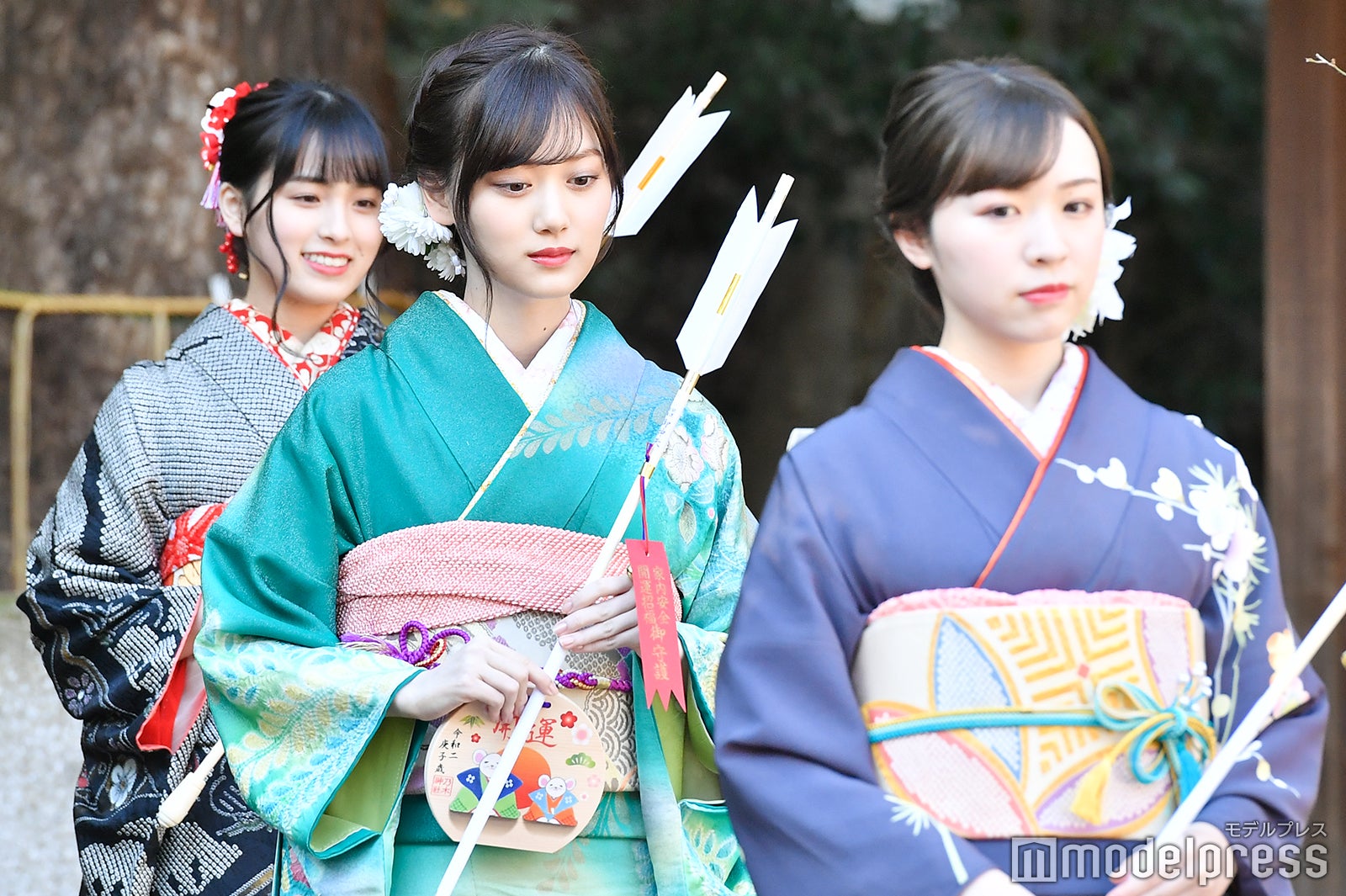 大園桃子、山下美月、渡辺みり愛（C）モデルプレス