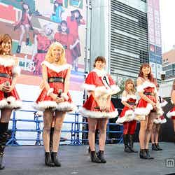 クリスマスパーティーを楽しんだE-girls（中央：Aya）／写真は「Merry × Merry Xmas★」リリース記念イベントより（C）モデルプレス
