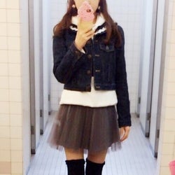 秋冬もミニスカートやショートパンツが外せない♡ 甘めガーリーな着こなし10選