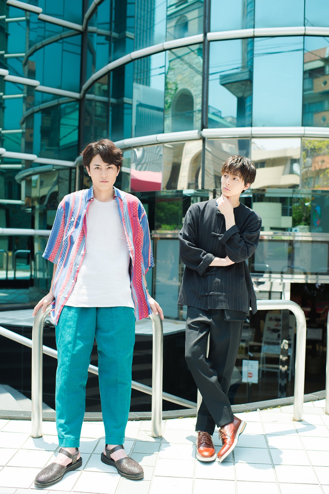 （左から）間宮祥太朗、高杉真宙（C）モデルプレス