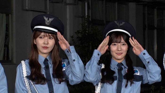 「学校きもだめし」(左から)加藤史帆、河田陽菜(C)フジテレビ