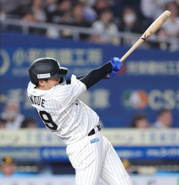 ロッテ 井上が8号同点ソロ「何としても勝てと言われたので」引退試合の角中顔ボード掲げる