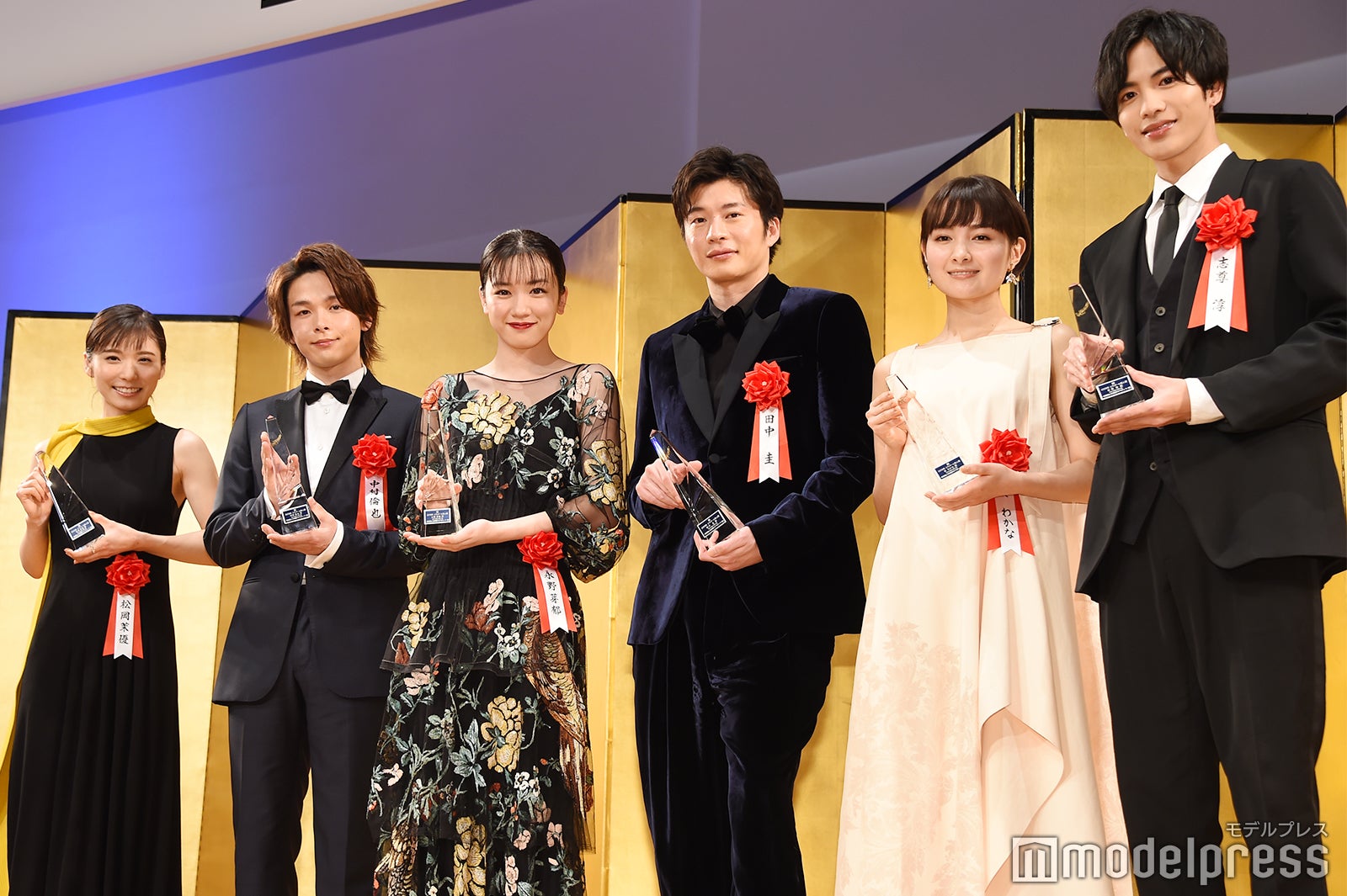 （左から）松岡茉優、中村倫也、永野芽郁、田中圭、葵わかな、志尊淳 （C）モデルプレス
