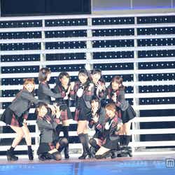 「AKB48 2013真夏のドームツアー~まだまだ、やらなきゃいけないことがある~」大阪公演1日目より(C)AKS