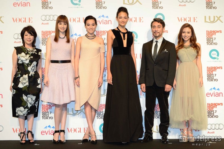 冨永愛、May J.らが華やかドレスで表参道に集結　「VOGUE」主催ファッションの祭典