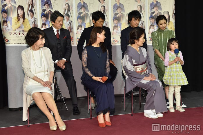 (前列左から)江波杏子、多部未華子、新津ちせ、倍賞美津子(後列左から)奥田瑛二、高橋克典、上地雄輔、片瀬那奈(C)モデルプレス