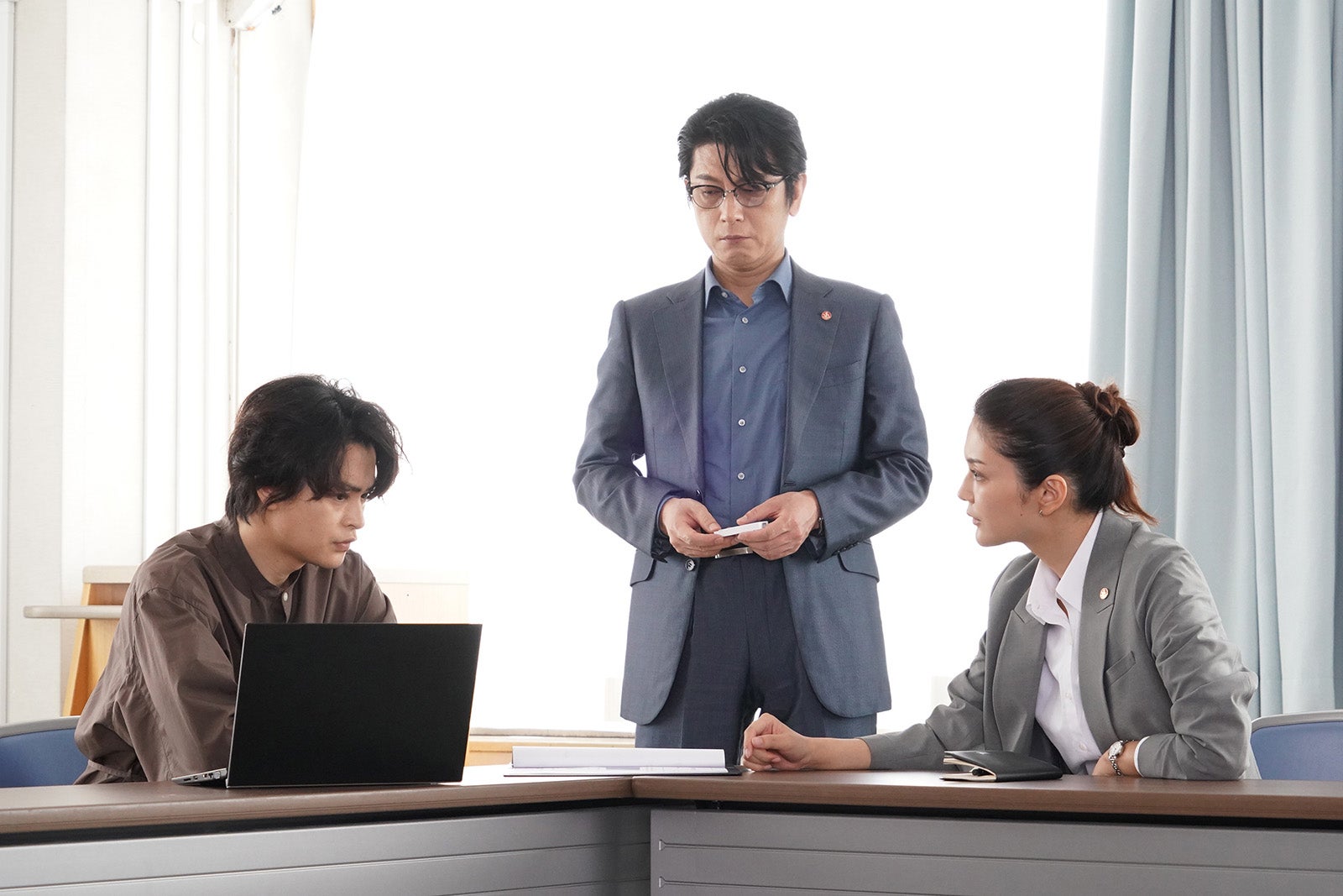 瀬戸康史、及川光博、田中道子 （C）日本テレビ