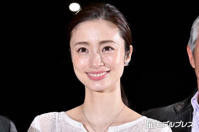 上戸彩、貧乏な幼少期・“金八先生”ブレイク時を回顧「泣いて帰った」