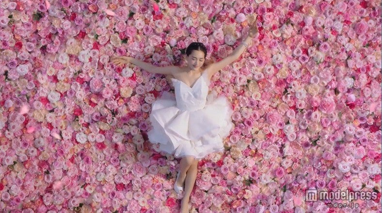 綾瀬はるか／CMカットより