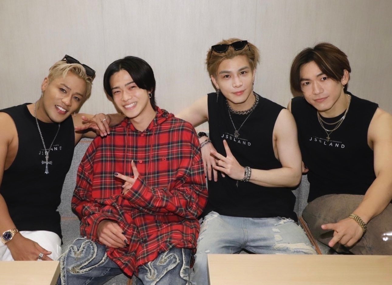 ELLY、やまと、岩田剛典、NAOTO／ELLY Xより