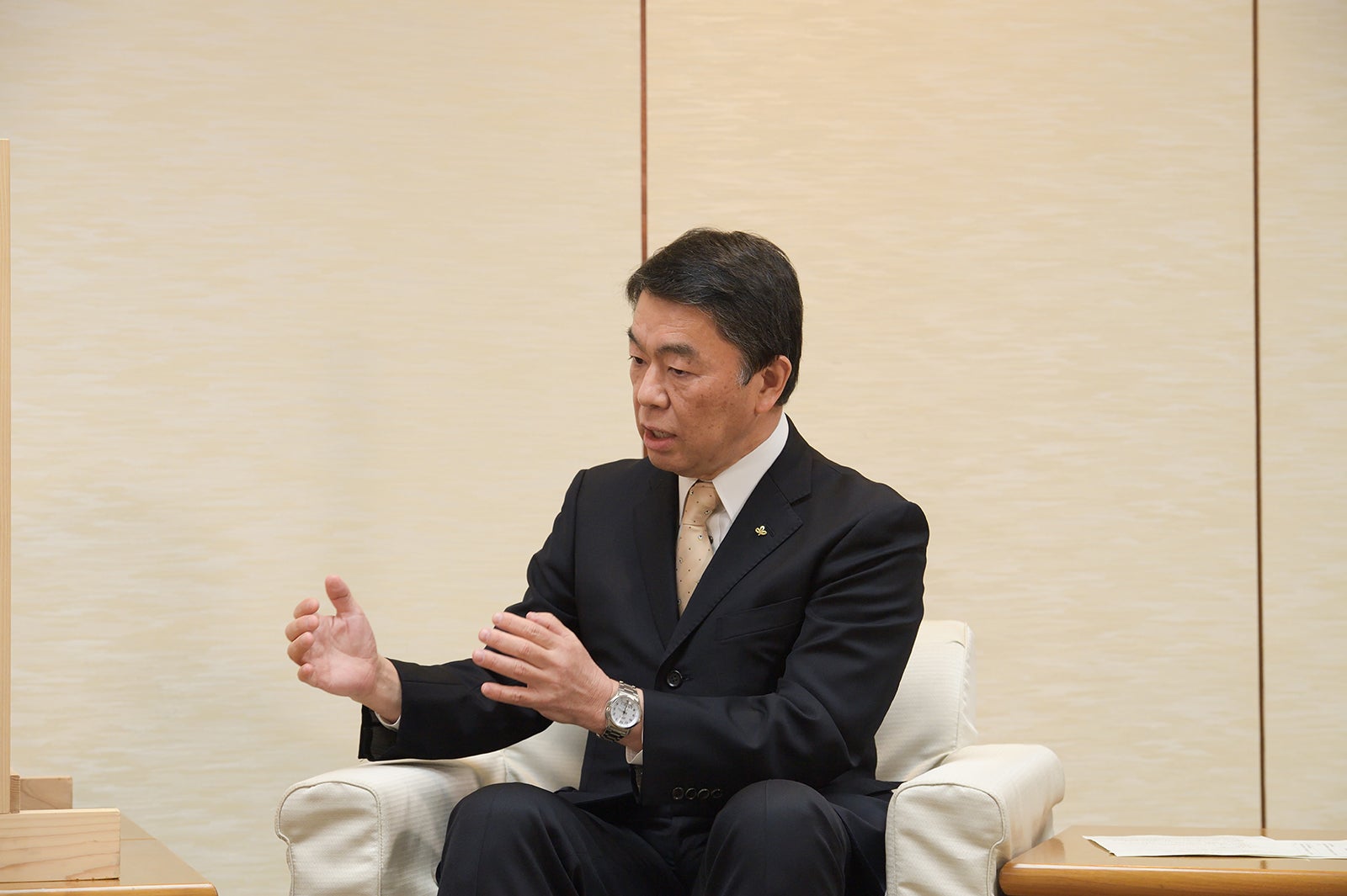 村井嘉浩・宮城県知事 （提供写真）