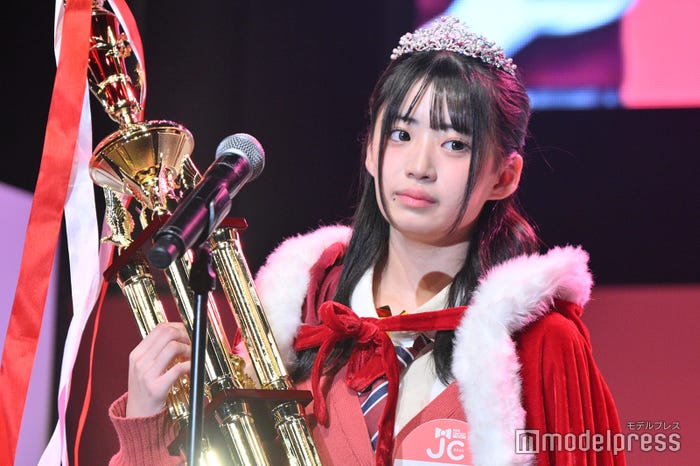 「JCミスコン2024」グランプリに輝いたゆなさん(C)モデルプレス