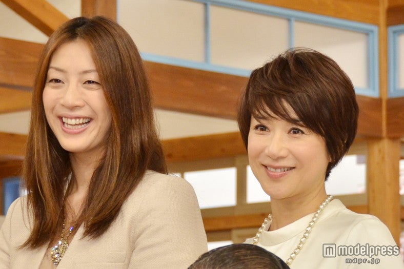 寺川綾（左）、黒田知永子（右）