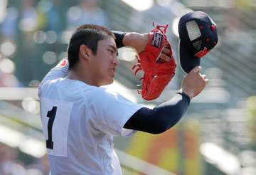 横浜 織田翔希3回途中KOに聖地がどよめく まさかの4連打 甲子園初被弾の3ランも許して4失点 2試合連続先発で智弁和歌山打線につかまる