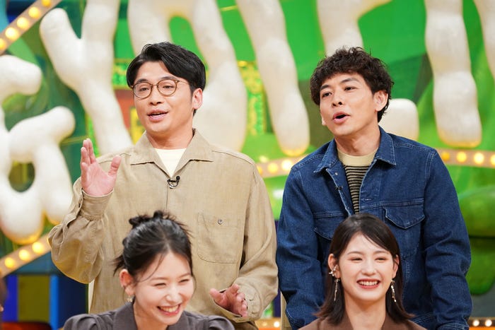 (上段左から時計回りに)新山、石井、RAN(石井蘭)、MOMONA(笠原桃奈)、(C)日本テレビ