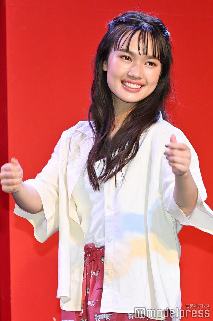 新井舞良 (C)モデルプレス