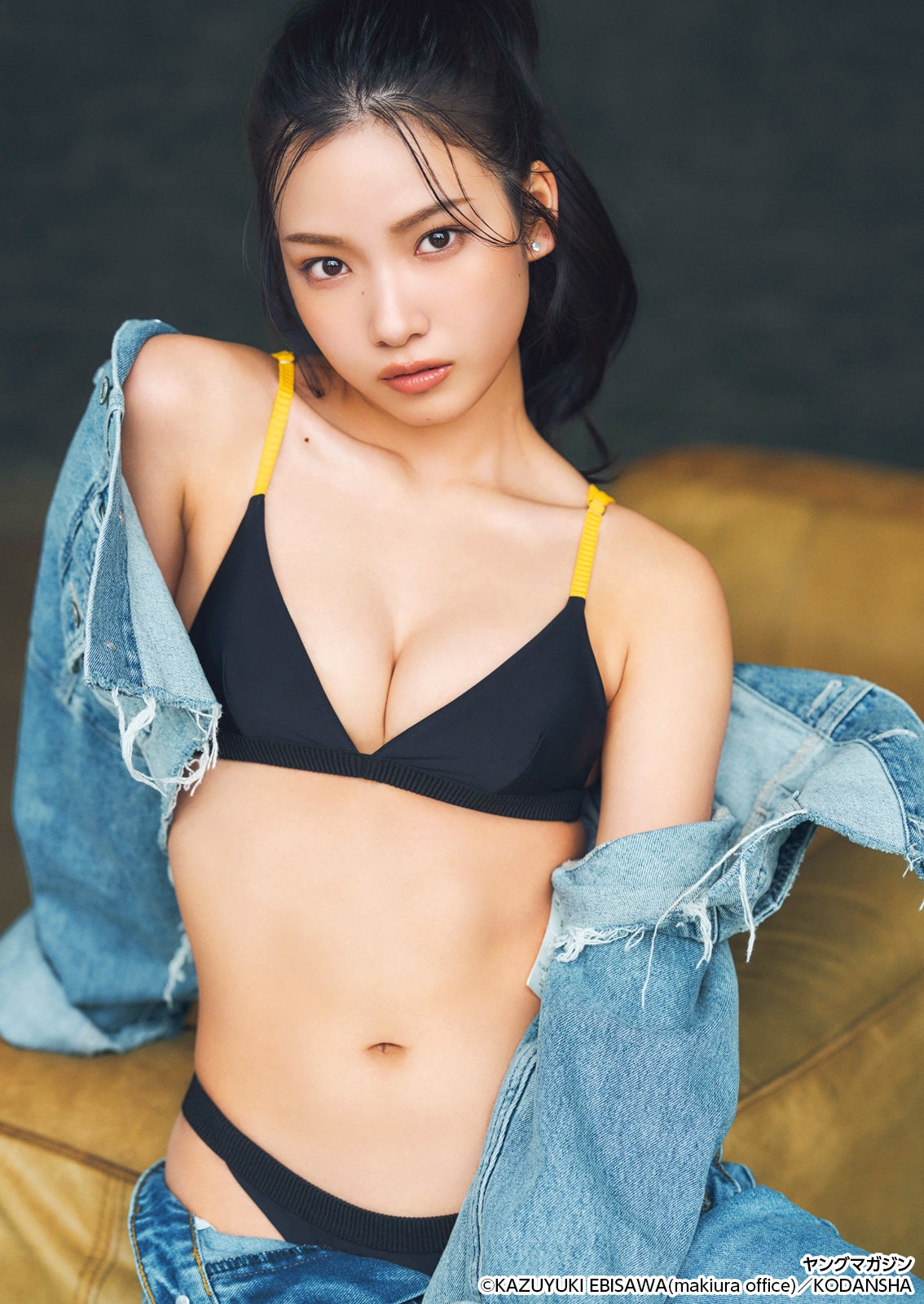 “板野友美プロデュースアイドル”RoLuANGEL松山玲菜、美バスト開放「ヤンマガ」グラビア登場