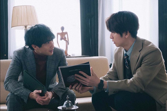 長谷川慎、古屋呂敏「恋をするなら二度目が上等」第1話より(C)「恋をするなら二度目が上等」製作委員会・MBS