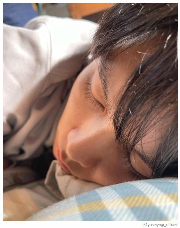 FANTASTICS八木勇征、萩原利久の寝顔公開 秘蔵ショット一挙放出でファン悶絶「恋人目線」「尊いとはこのこと」