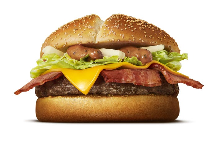 燻製風マヨ トリプルベーコン肉厚ビーフ/画像提供:日本マクドナルド