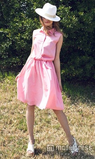 前縛りシャツ×フレアスカートセット「Marblee」14,904円（税込）