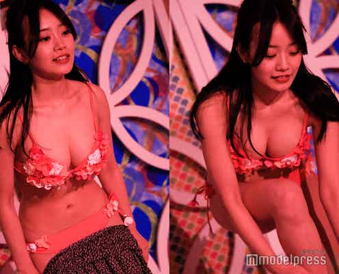 SEXY生着替えで“たわわ美バスト”が溢れそう…!大胆な脱ぎっぷりに興奮の渦<深夜の生脱ぎトレンド水着チェック>