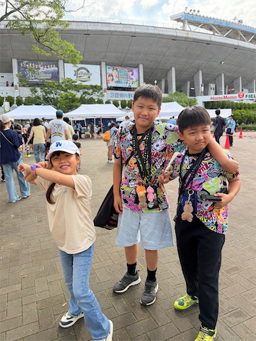 小原正子、夫・マック鈴木＆子ども3人とオリックス戦を満喫 劇的逆転勝利に「大興奮！」