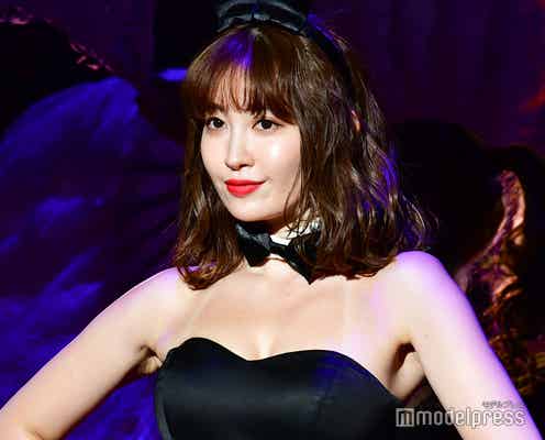 小嶋陽菜、美バストのぞくバニー姿で歓声浴びる<sweet collection 2019>