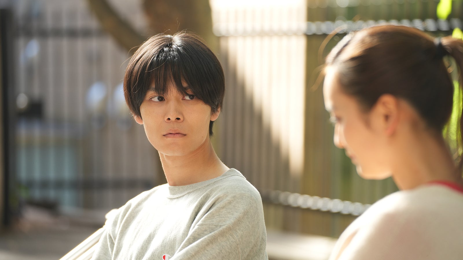 （左から）萩原利久、岡田結実「たとえあなたを忘れても」第5話より（C）ABCテレビ