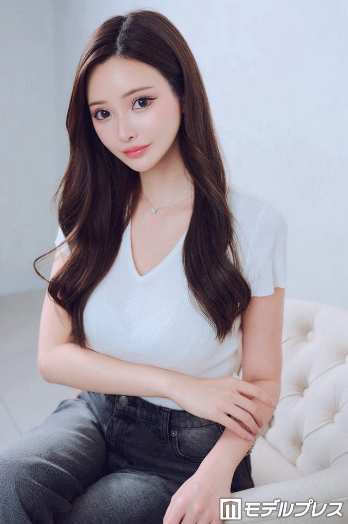 青柳菜々(C)モデルプレス