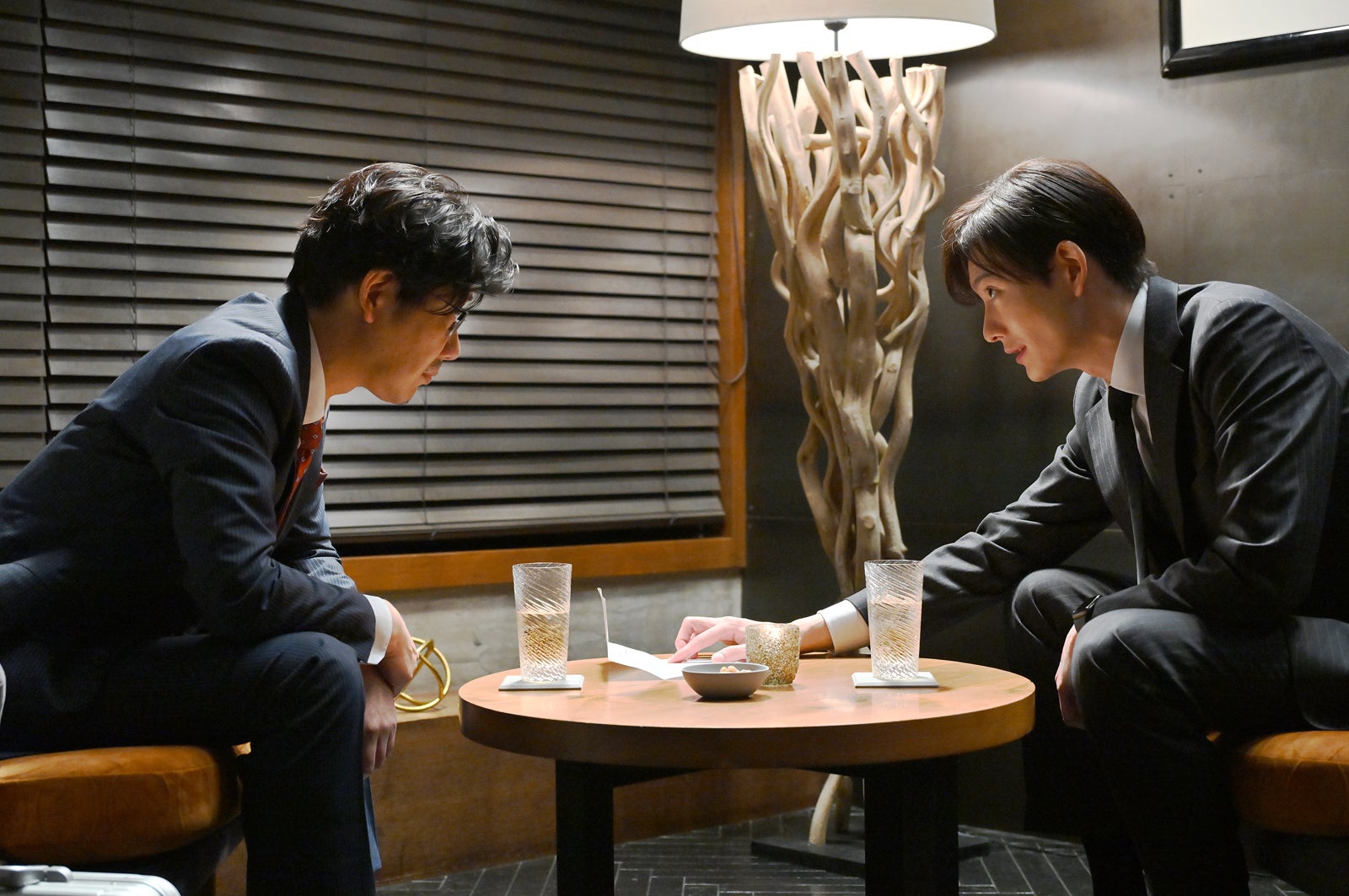 林泰文、岡田将生「御上先生」第5話（C）TBS