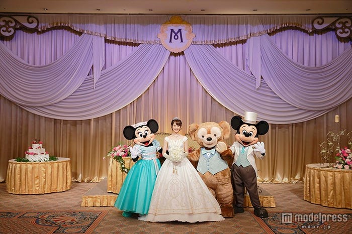 “アウグーリ!”グリーティング・フロム・ミッキー&ミニー&ダッフィーのイメージ (C)Disney