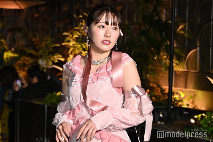 佐々木彩夏(C)モデルプレス